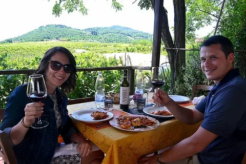 Italy wine tasting and castle tours